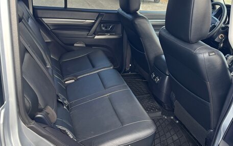 Mitsubishi Pajero IV, 2014 год, 2 480 000 рублей, 15 фотография