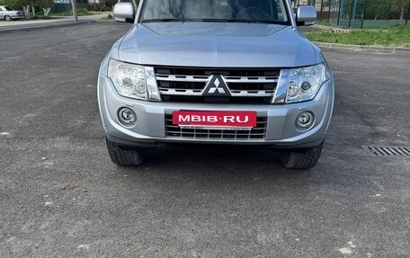 Mitsubishi Pajero IV, 2014 год, 2 480 000 рублей, 3 фотография