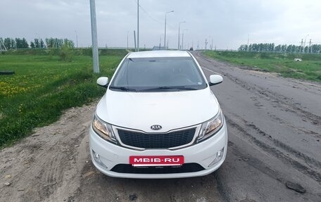 KIA Rio III рестайлинг, 2013 год, 830 000 рублей, 2 фотография