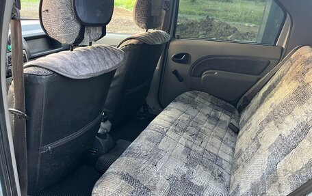 Renault Logan I, 2006 год, 397 000 рублей, 11 фотография