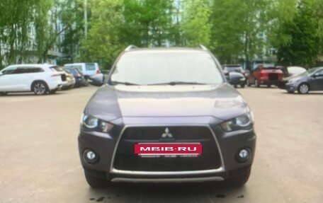 Mitsubishi Outlander III рестайлинг 3, 2010 год, 955 000 рублей, 2 фотография