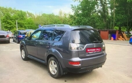 Mitsubishi Outlander III рестайлинг 3, 2010 год, 955 000 рублей, 6 фотография