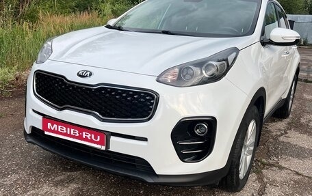 KIA Sportage IV рестайлинг, 2018 год, 1 850 000 рублей, 2 фотография