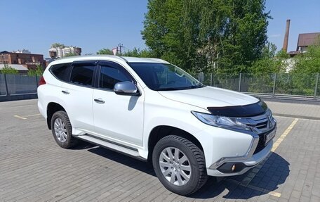 Mitsubishi Pajero Sport III рестайлинг, 2017 год, 3 050 000 рублей, 7 фотография