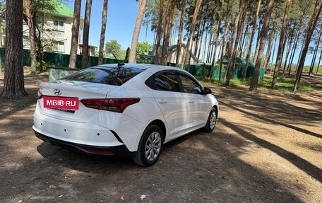 Hyundai Solaris II рестайлинг, 2021 год, 1 670 000 рублей, 3 фотография