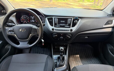 Hyundai Solaris II рестайлинг, 2021 год, 1 670 000 рублей, 6 фотография