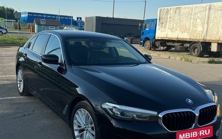 BMW 5 серия, 2021 год, 3 900 000 рублей, 2 фотография