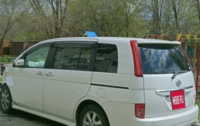 Toyota ISis I, 2010 год, 700 000 рублей, 1 фотография