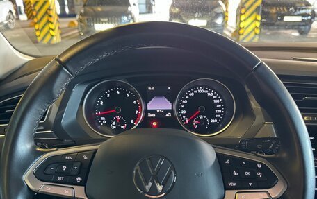 Volkswagen Tiguan II, 2021 год, 2 900 000 рублей, 13 фотография