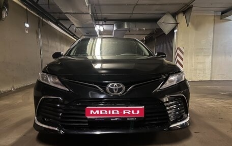 Toyota Camry, 2021 год, 1 990 000 рублей, 12 фотография
