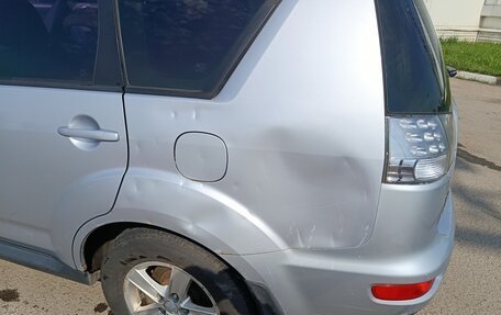 Mitsubishi Outlander III рестайлинг 3, 2010 год, 950 000 рублей, 2 фотография