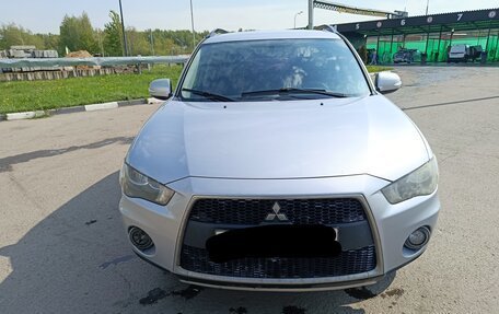 Mitsubishi Outlander III рестайлинг 3, 2010 год, 950 000 рублей, 5 фотография