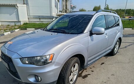 Mitsubishi Outlander III рестайлинг 3, 2010 год, 950 000 рублей, 8 фотография