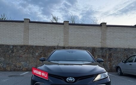 Toyota Camry, 2022 год, 4 200 000 рублей, 3 фотография