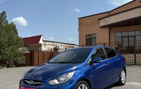 Hyundai Solaris II рестайлинг, 2012 год, 795 000 рублей, 2 фотография