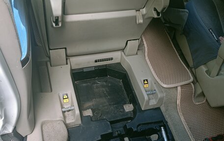 Toyota ISis I, 2010 год, 700 000 рублей, 7 фотография