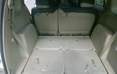 Toyota ISis I, 2010 год, 700 000 рублей, 10 фотография
