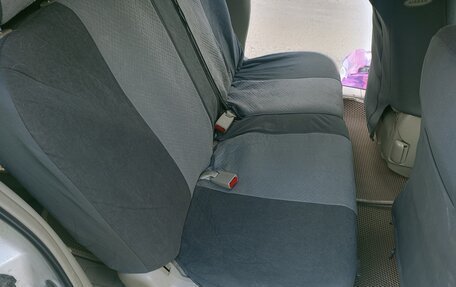 Toyota ISis I, 2010 год, 700 000 рублей, 13 фотография