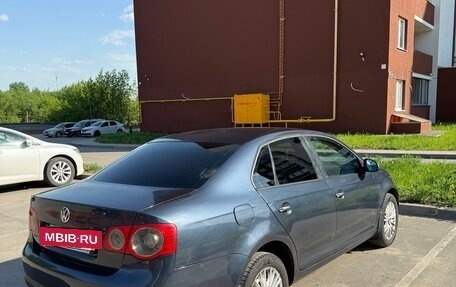 Volkswagen Jetta VI, 2007 год, 460 000 рублей, 2 фотография