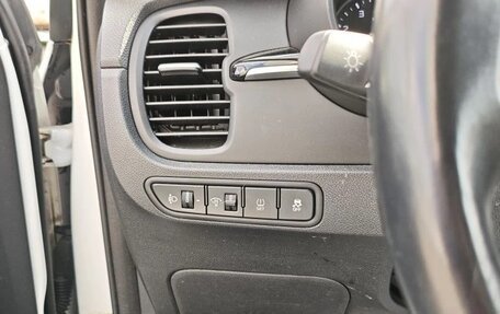KIA Rio IV, 2019 год, 1 700 000 рублей, 13 фотография