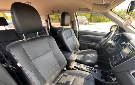 Mitsubishi Outlander III рестайлинг 3, 2015 год, 1 650 000 рублей, 19 фотография