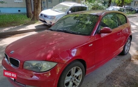 BMW 1 серия, 2008 год, 540 000 рублей, 2 фотография