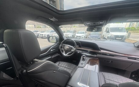 Cadillac Escalade V, 2022 год, 9 500 000 рублей, 10 фотография
