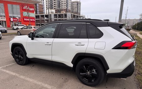 Toyota RAV4, 2021 год, 4 100 000 рублей, 4 фотография