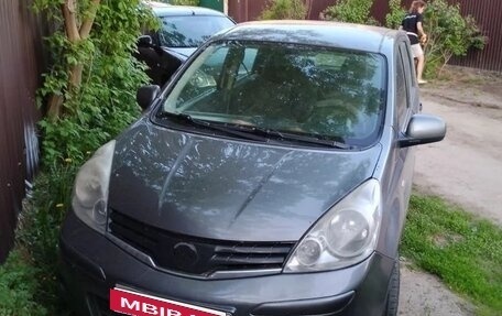 Nissan Note II рестайлинг, 2013 год, 600 000 рублей, 2 фотография