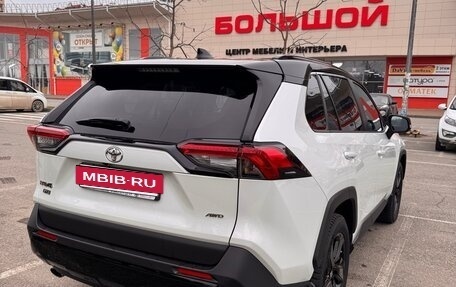 Toyota RAV4, 2021 год, 4 100 000 рублей, 6 фотография