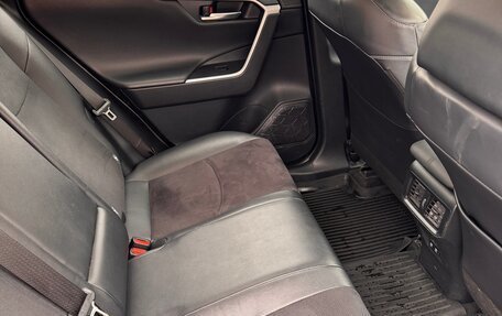 Toyota RAV4, 2021 год, 4 100 000 рублей, 9 фотография
