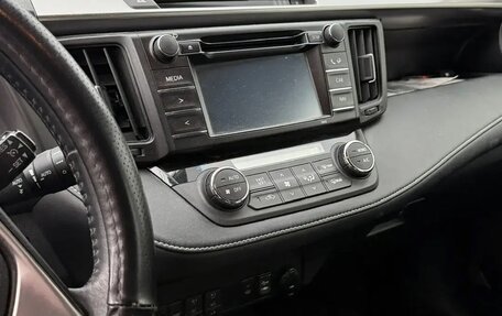 Toyota RAV4, 2016 год, 2 400 000 рублей, 10 фотография