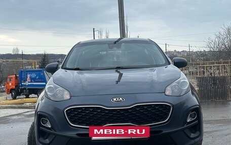 KIA Sportage IV рестайлинг, 2020 год, 2 150 000 рублей, 2 фотография