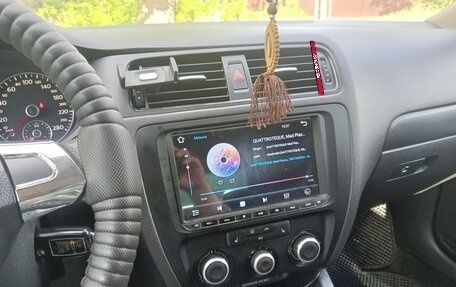 Volkswagen Jetta VI, 2013 год, 815 000 рублей, 17 фотография
