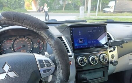 Mitsubishi Pajero Sport II рестайлинг, 2013 год, 1 700 000 рублей, 8 фотография