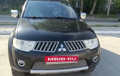Mitsubishi Pajero Sport II рестайлинг, 2013 год, 1 700 000 рублей, 2 фотография