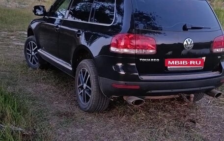 Volkswagen Touareg III, 2005 год, 1 050 000 рублей, 2 фотография