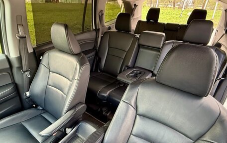 Honda Pilot III рестайлинг, 2016 год, 2 900 000 рублей, 22 фотография