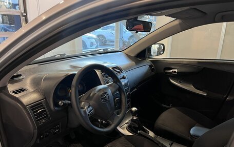 Toyota Corolla, 2011 год, 836 000 рублей, 18 фотография