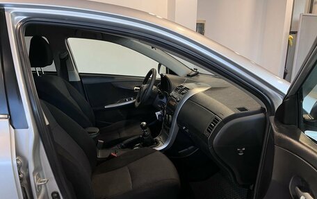 Toyota Corolla, 2011 год, 836 000 рублей, 24 фотография