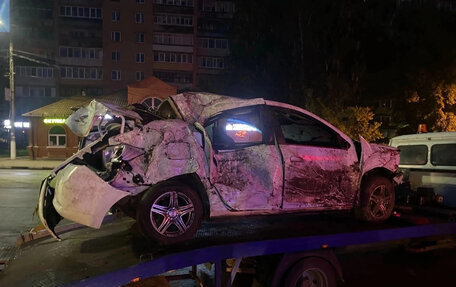 Renault Logan II, 2017 год, 250 000 рублей, 5 фотография