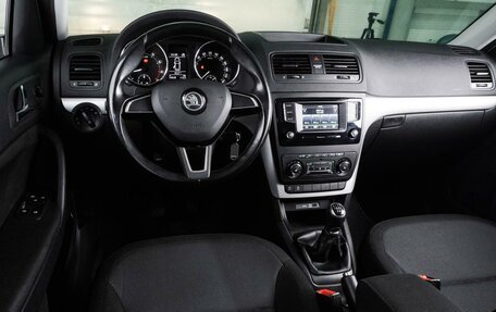 Skoda Yeti I рестайлинг, 2017 год, 1 499 000 рублей, 6 фотография