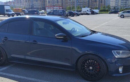 Volkswagen Jetta VI, 2011 год, 801 000 рублей, 1 фотография