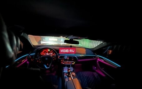 BMW 5 серия, 2018 год, 3 290 000 рублей, 12 фотография