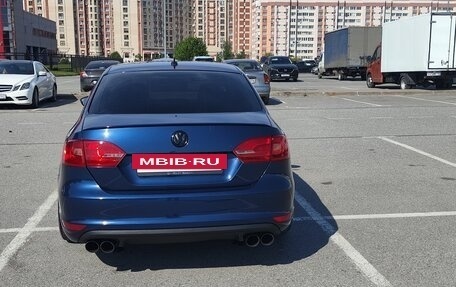 Volkswagen Jetta VI, 2011 год, 801 000 рублей, 4 фотография
