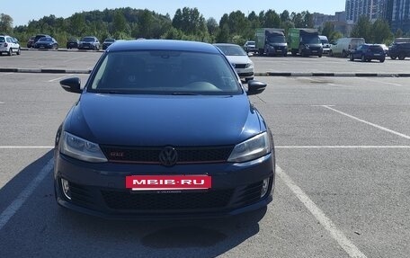 Volkswagen Jetta VI, 2011 год, 801 000 рублей, 3 фотография