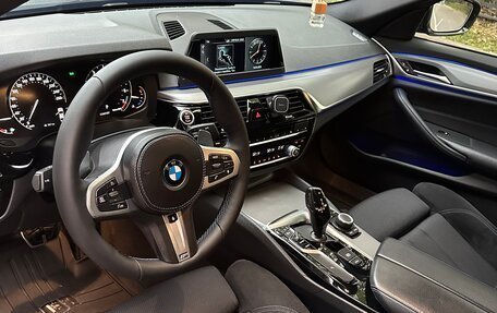 BMW 5 серия, 2018 год, 2 750 000 рублей, 11 фотография