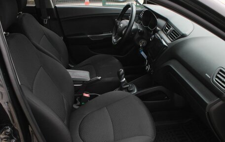 KIA Rio III рестайлинг, 2013 год, 860 000 рублей, 19 фотография