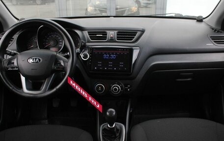 KIA Rio III рестайлинг, 2013 год, 860 000 рублей, 20 фотография