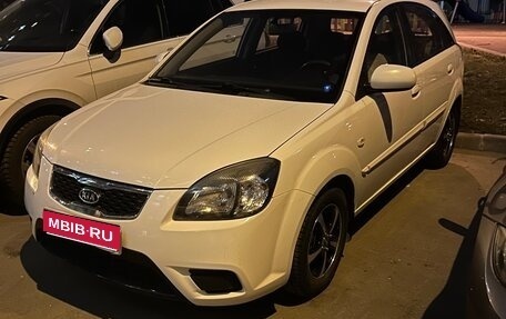 KIA Rio II, 2011 год, 800 000 рублей, 1 фотография